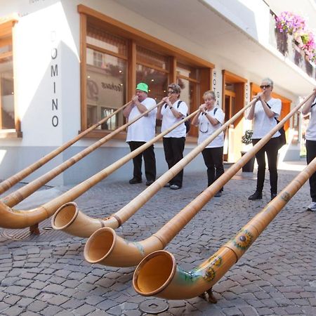 Hotel Garni Domino Саас-Фее Екстериор снимка