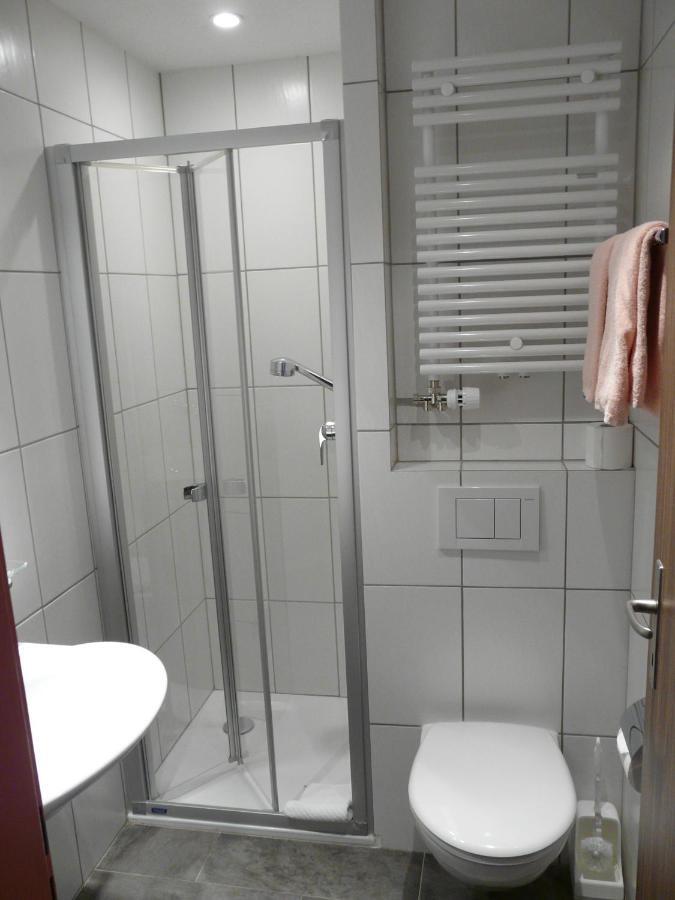 Hotel Garni Domino Саас-Фее Стая снимка